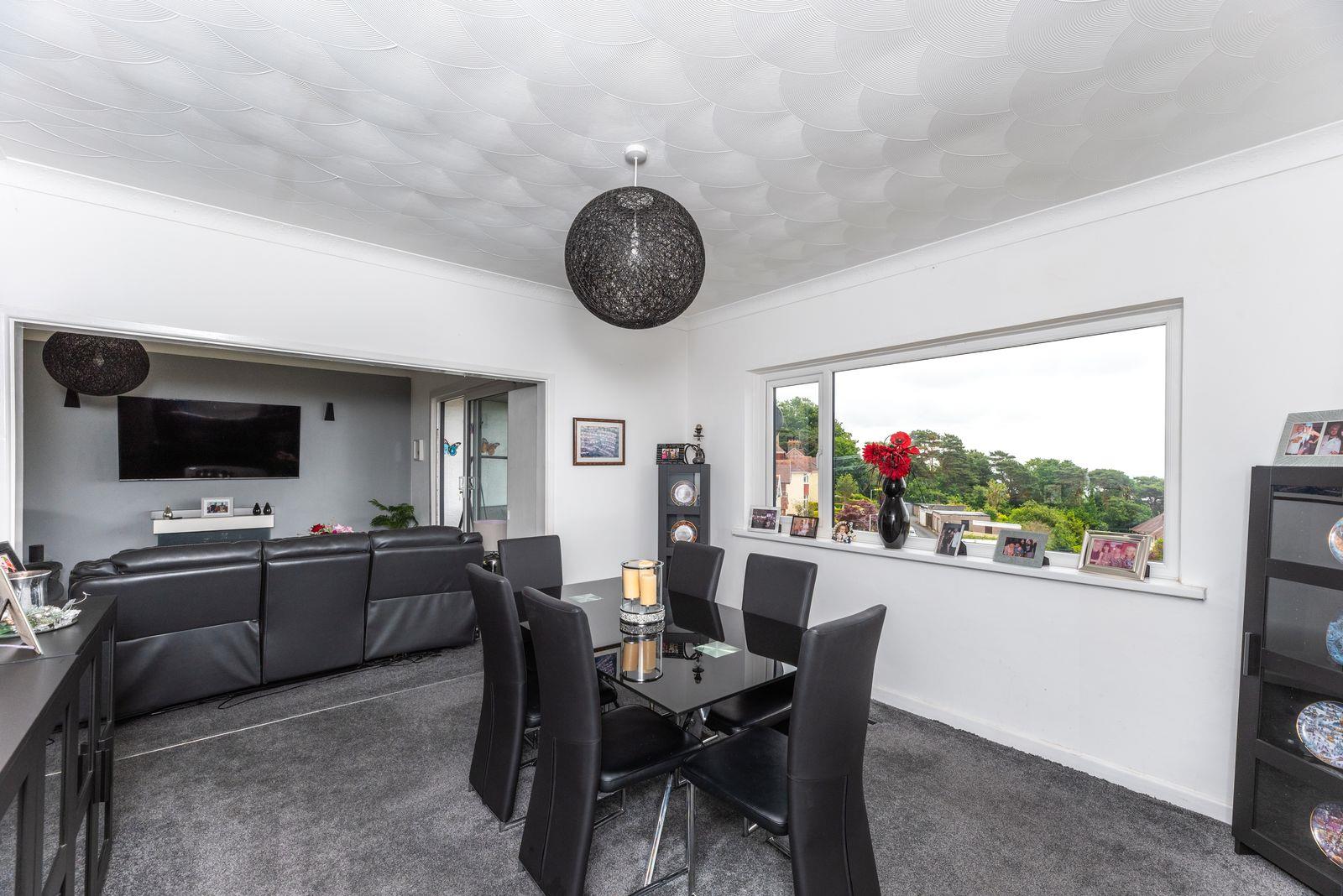 Lon Caron, Sketty, Swansea, SA2 0TW